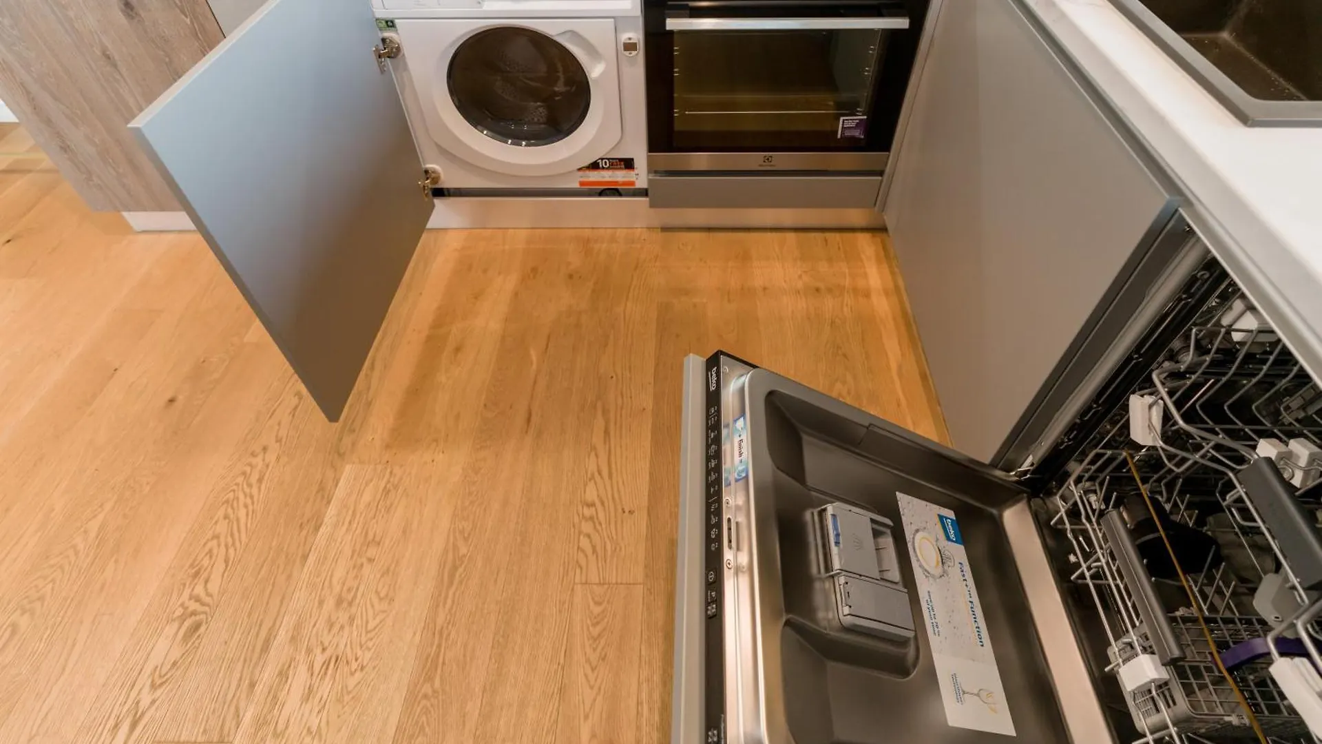 Mido View Apartment With Parking And Self Check-In Bukarest 0*,  Rumänien